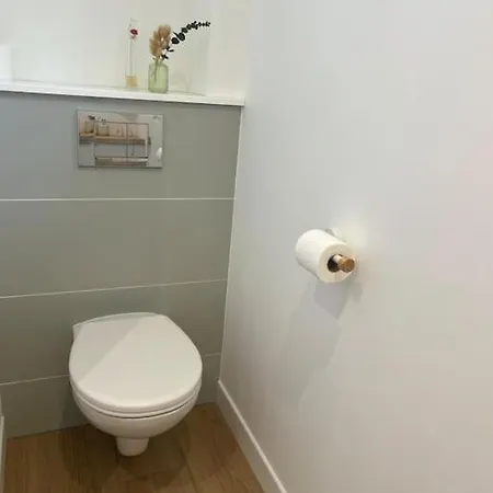 Apartment Petite Maison Proche - 20 Min En Voiture *