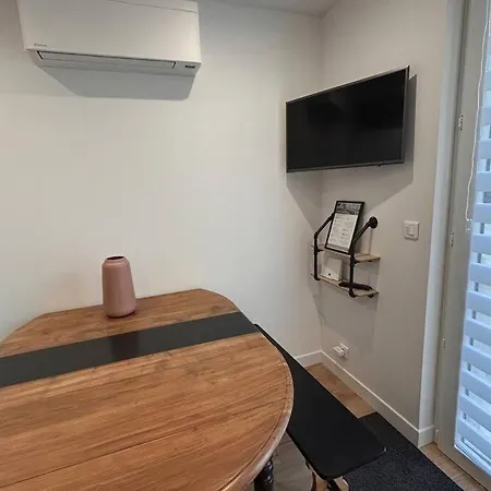 Petite Maison Proche - 20 Min En Voiture Apartment *