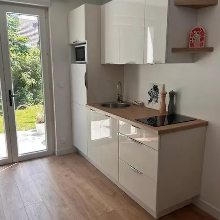 Petite Maison Proche - 20 Min En Voiture Apartment